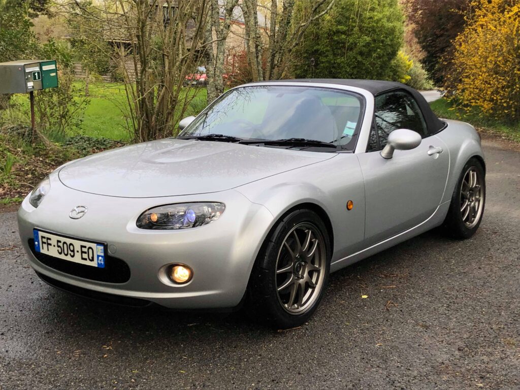 coté gauche avant mazda mx-5 2.0 grise