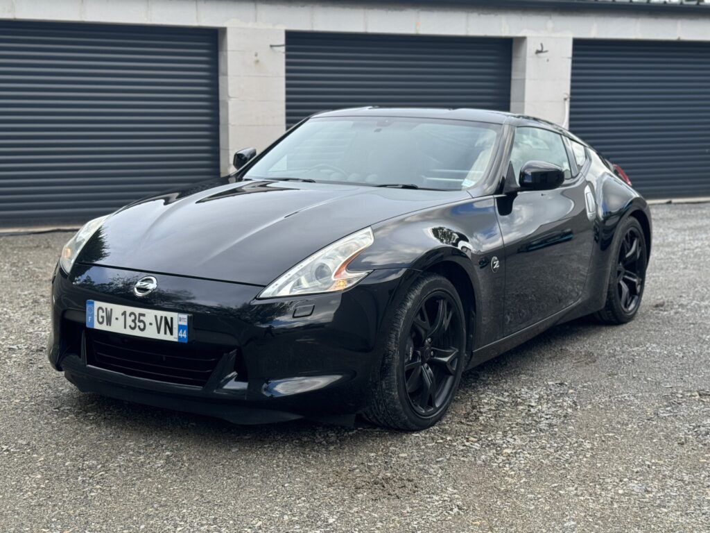 3/4 avant gauche 370z noire