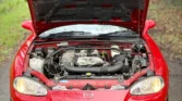 Mazda mx-5 NBFL 2002 rouge avant capot ouvert