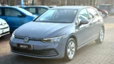 Volkswagen Golf 8 grise coté avant