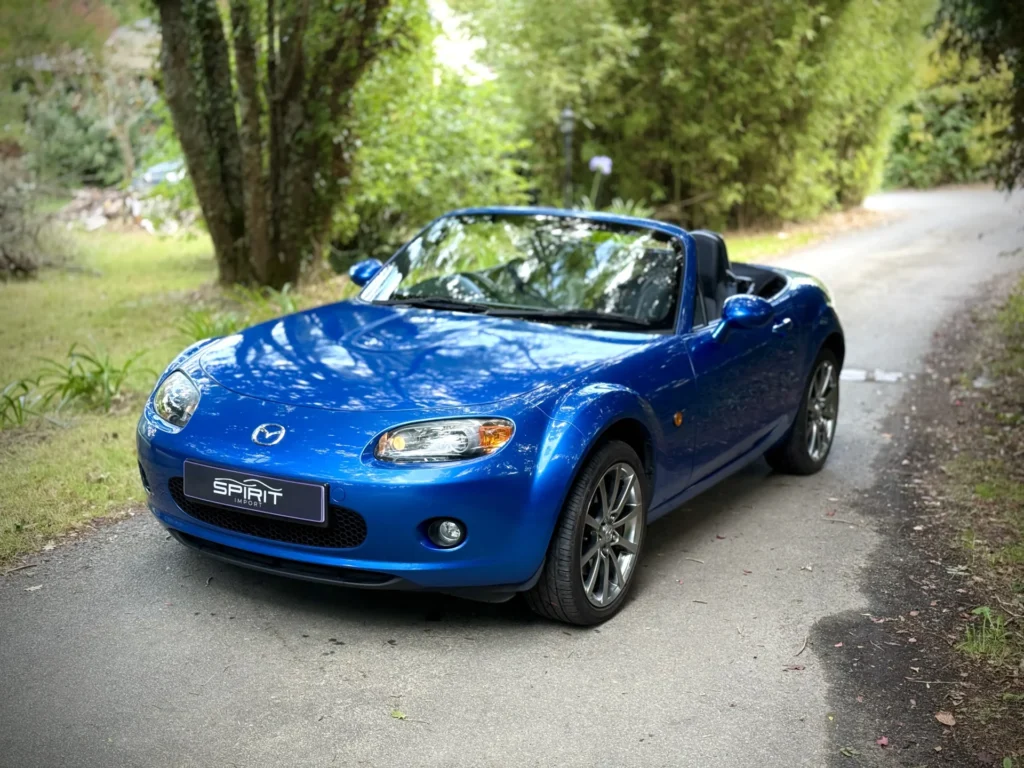mazda mx5 nc 2.0 devant coté