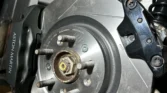 Aston Martin V8 Vantage 2006 disque frein